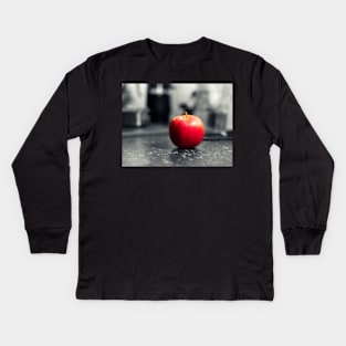 Red Apple with shades of red Kids Long Sleeve T-Shirt